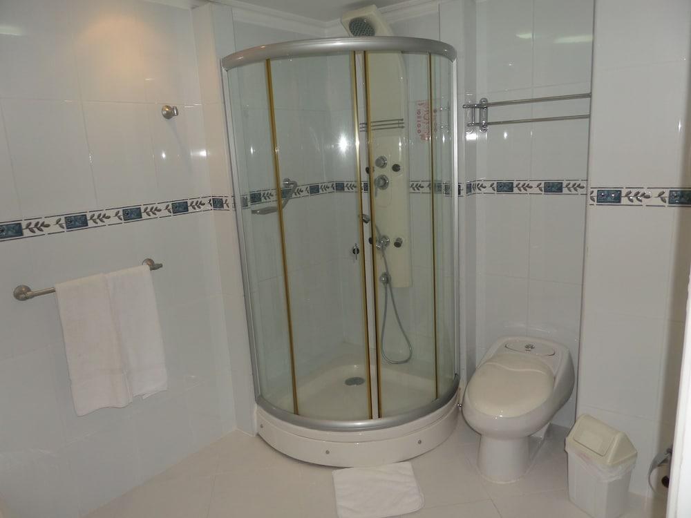 hotel plaza las americas photo 3