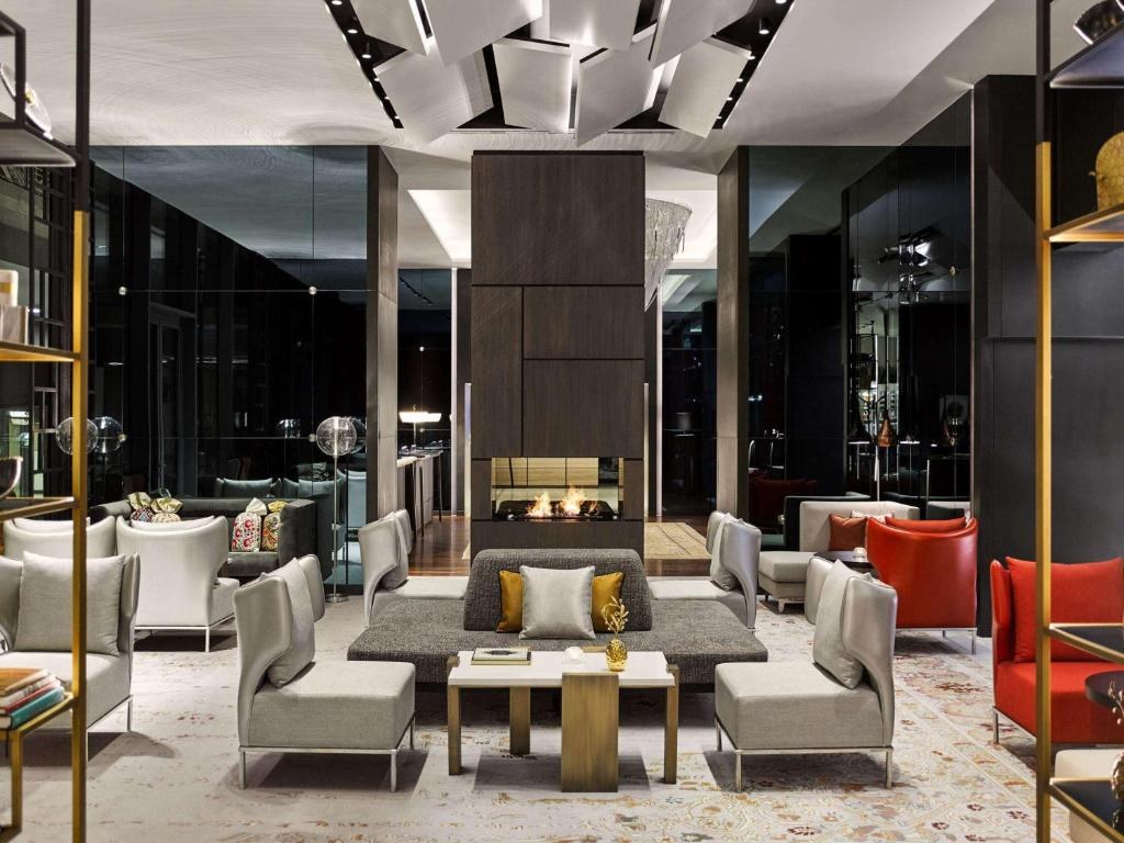 FAIRMONT QUASAR HOTEL photo 2