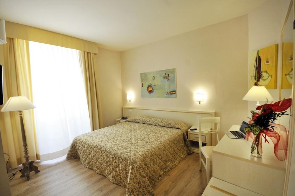 HOTEL AZZI photo 4