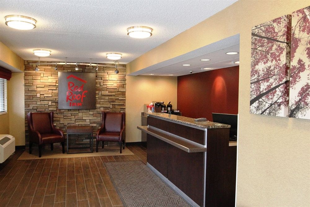 Red Roof Inn Albany Airport photo 1