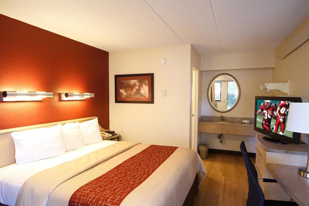 Red Roof Inn Albany Airport photo 3