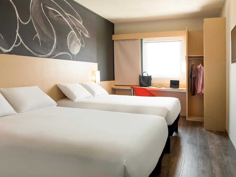 ibis Irapuato photo 2