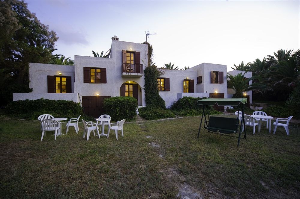 Maravel Star Art Hotel