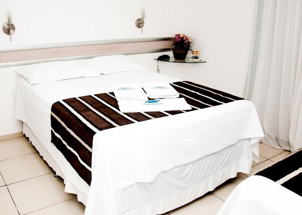 Tirol Praia Hotel