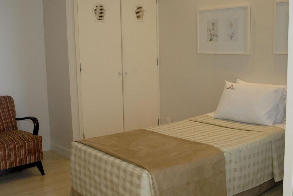 Hotel Rio Lancaster photo 2