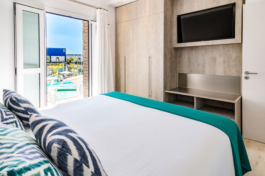 HOTEL LIVVO LOS CALDERONES photo 4