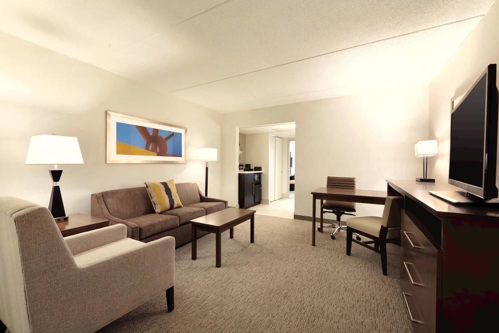 Embassy Suites by Hilton Milwaukee Brookfield