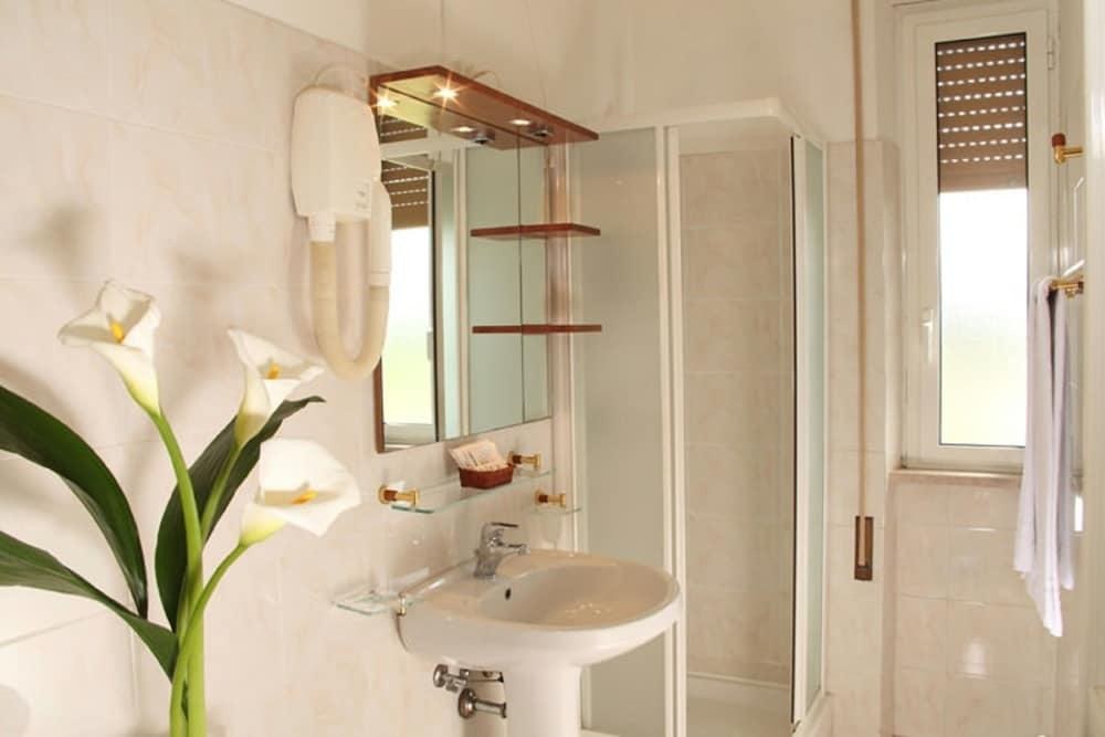 HOTEL CASSIA photo 1