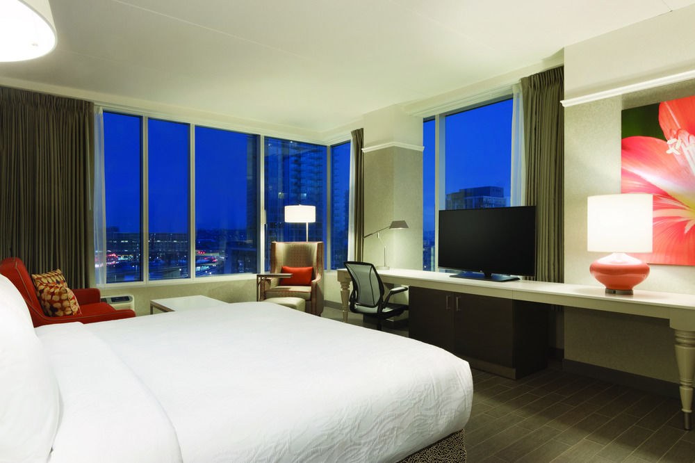 HILTON GARDEN INN CALGARY DOWNTOWN photo 1