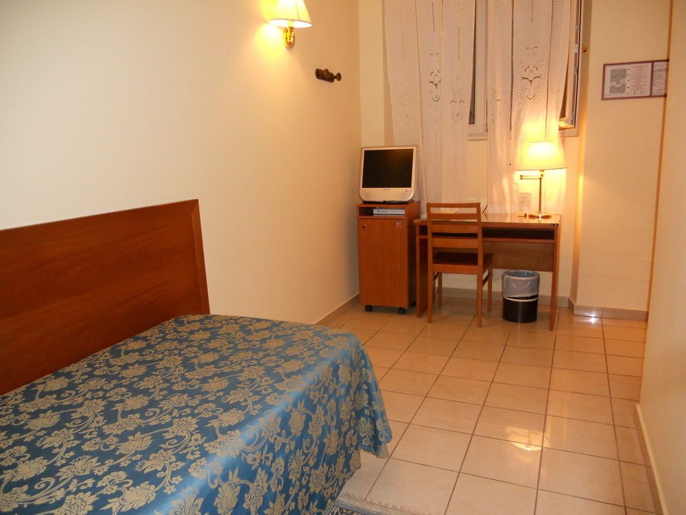HOTEL ADRIA photo 1
