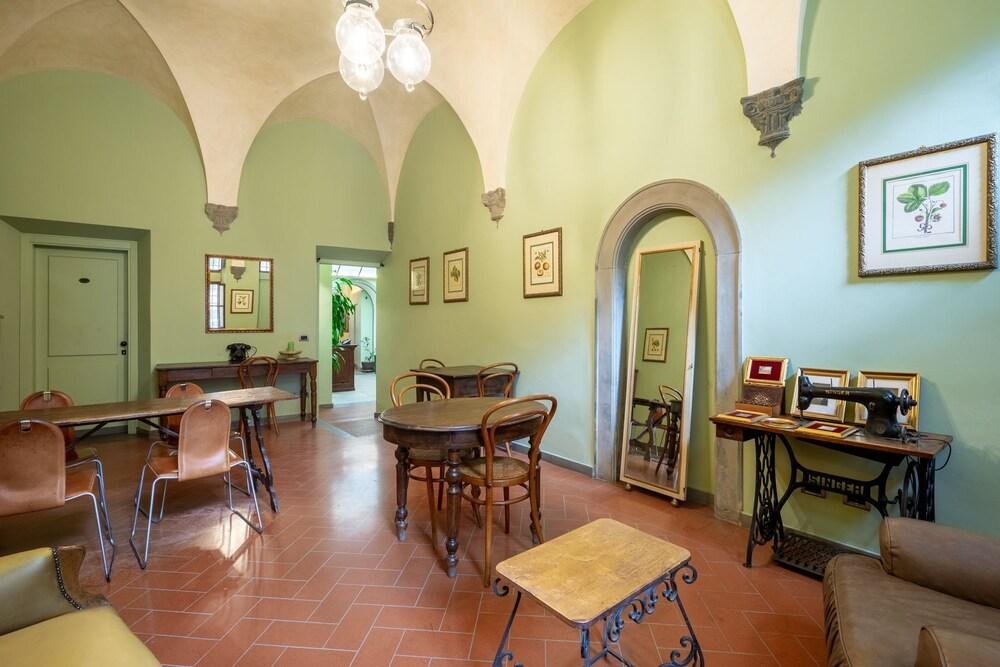 Hotel Benivieni photo 2