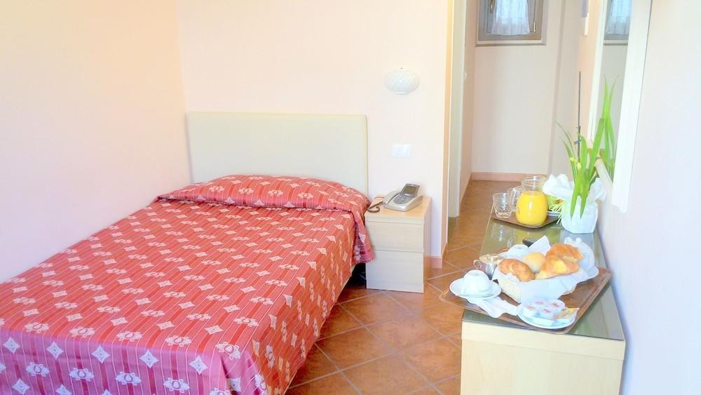 HOTEL RITA MAJOR photo 1