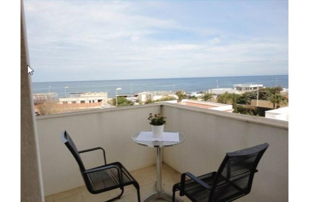 HOTEL RIVIERA photo 2