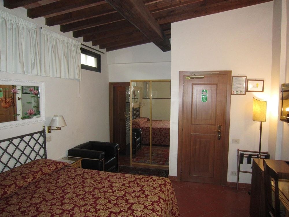 HOTEL CITY photo 1