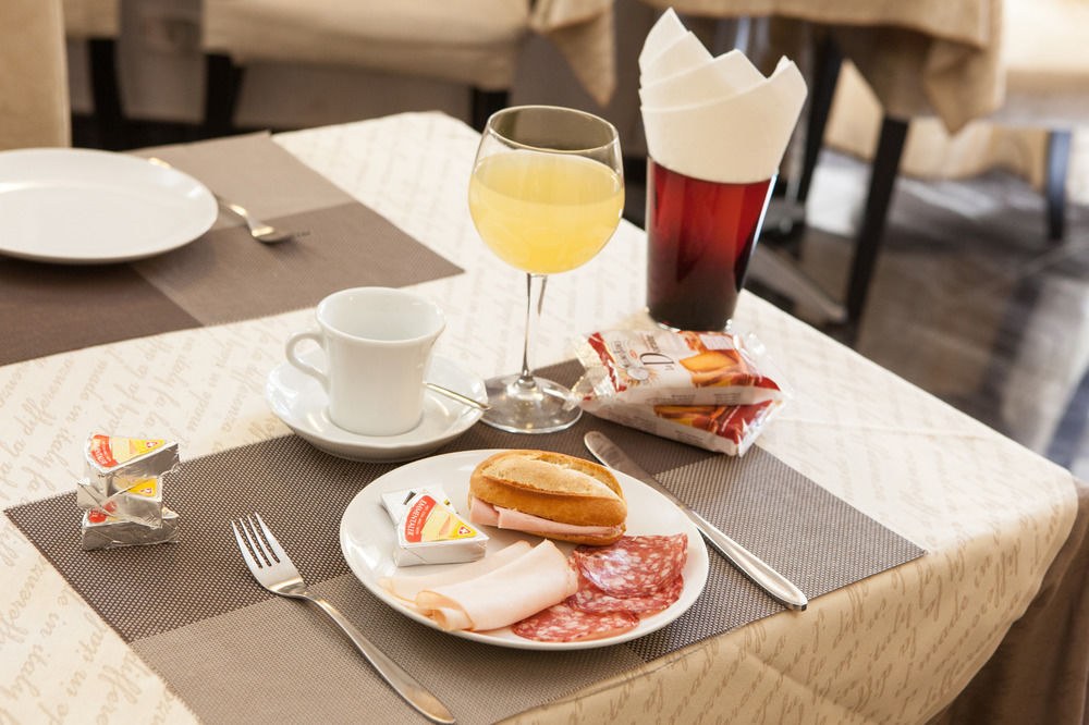 HOTEL ADRIANO photo 1