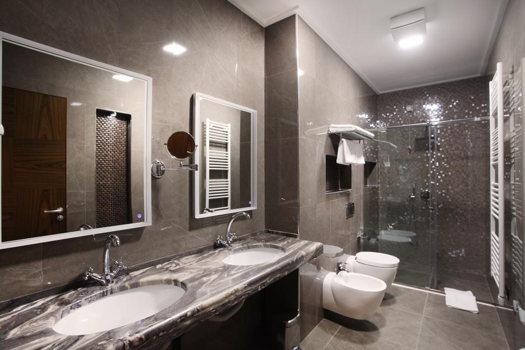 COLOSSEO HOTEL TIRANE photo 4