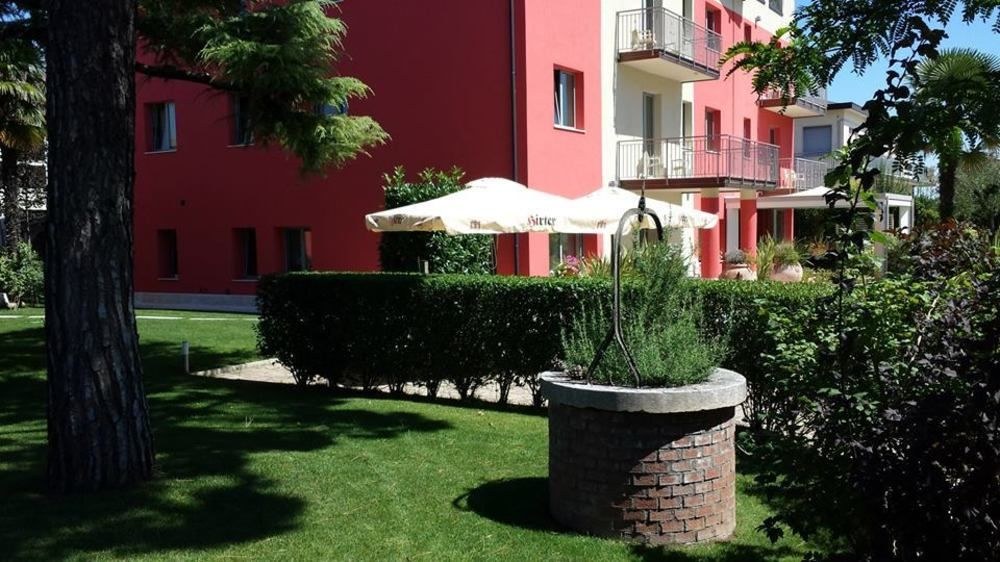 LA GROTTA HOTEL