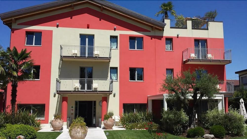 LA GROTTA HOTEL photo 4