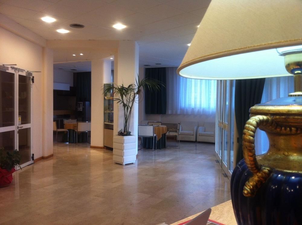 Masoanri's Palace Hotel photo 4
