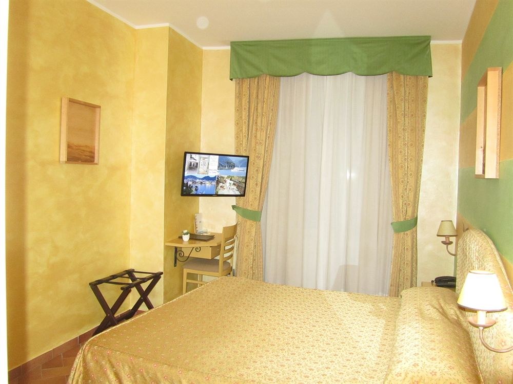 BORGOVICO photo 1