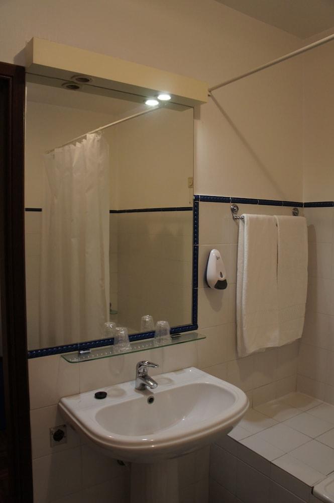 HOTEL AMPARO photo 3