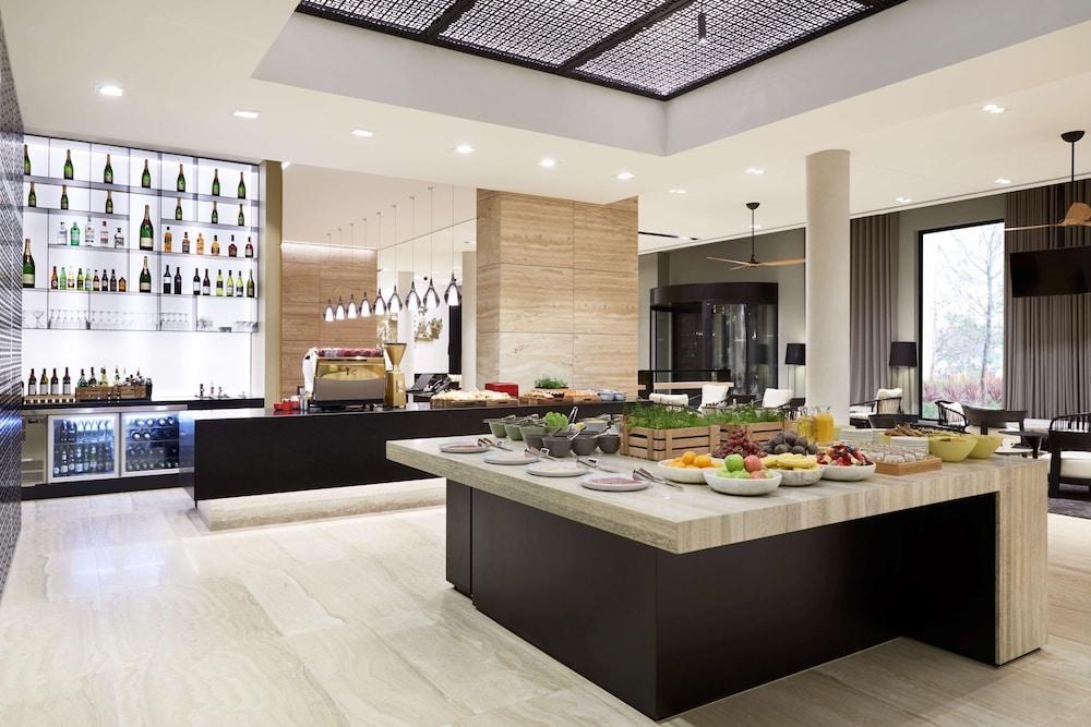 HYATT PLACE MELBOURNE, ESSENDO