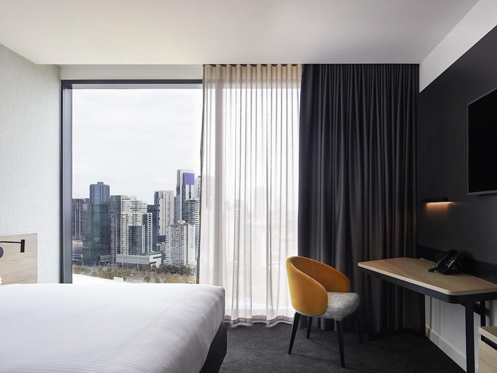 Novotel Melbourne South Wharf photo 3