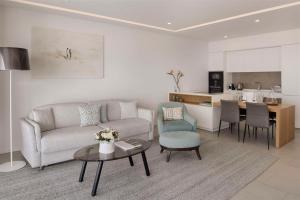 ROYAL HIDEAWAY CORALES SUITES photo 4
