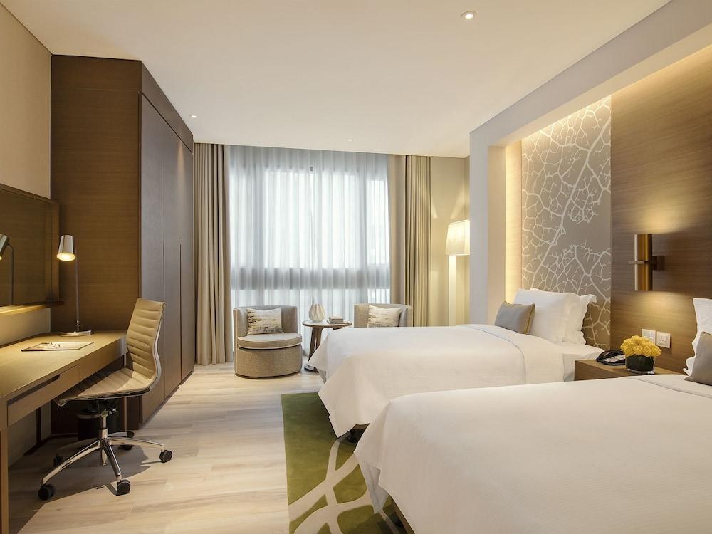 Al Bandar Rotana photo 2