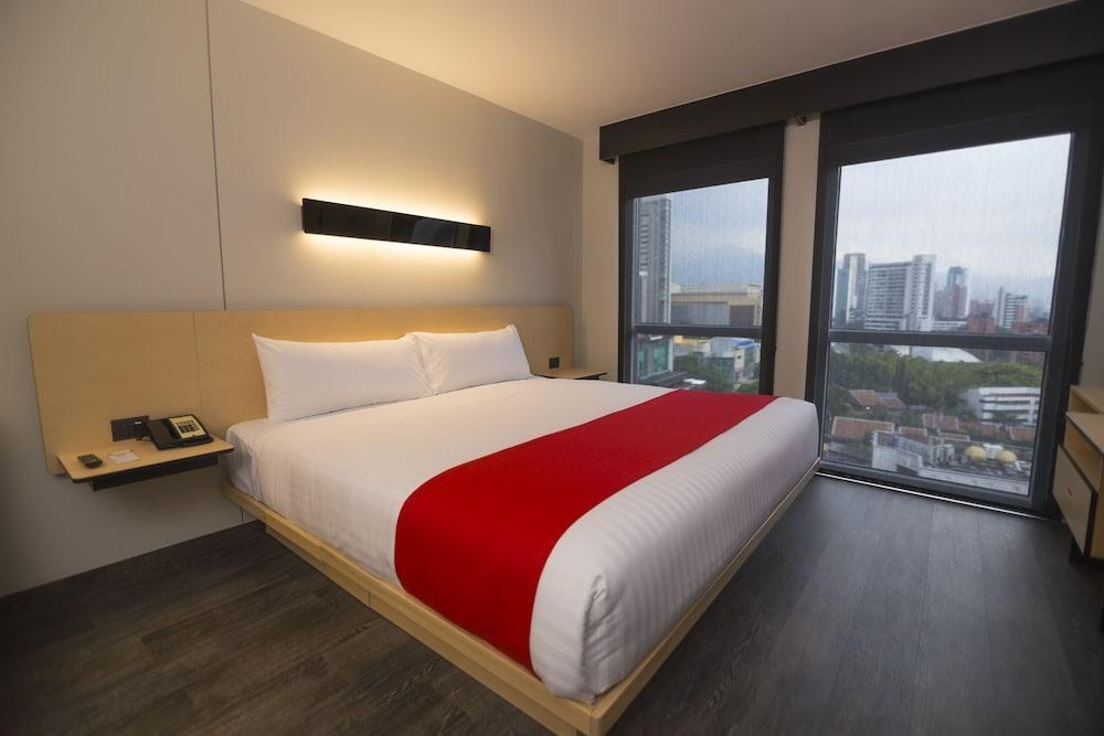 CITY PLUS MEDELLIN