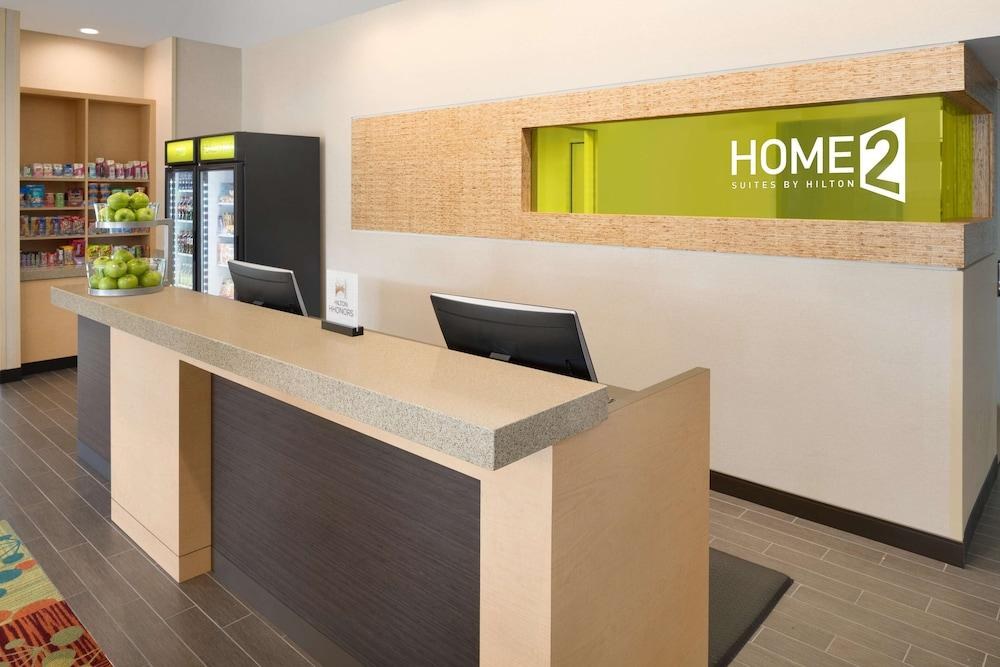 Home2 Suites by Hilton Charlotte Airport photo 3