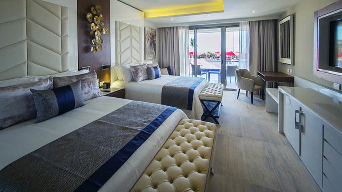 ROYALTON BAVARO RESORT AND SPA photo 3