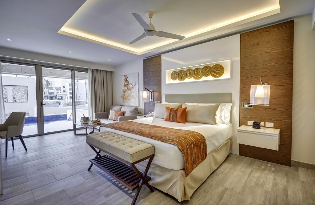 ROYALTON BAVARO RESORT AND SPA photo 4