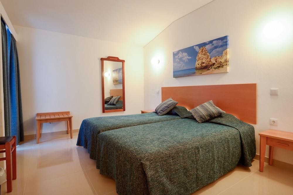 3HB Golden Beach photo 2