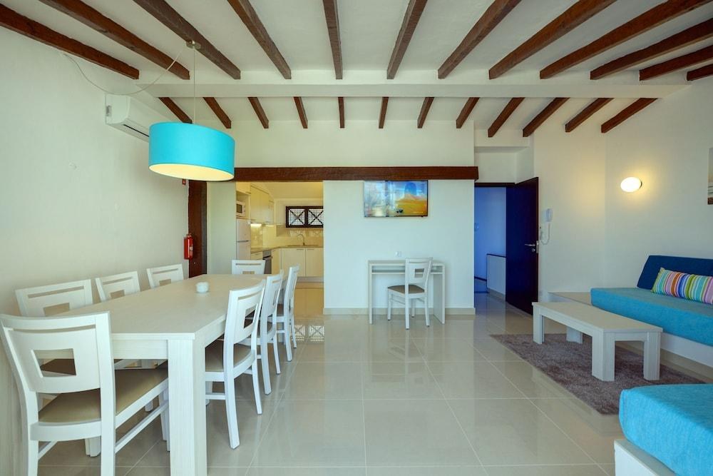 3HB Golden Beach photo 3