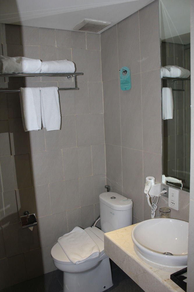Bedrock Hotel photo 3