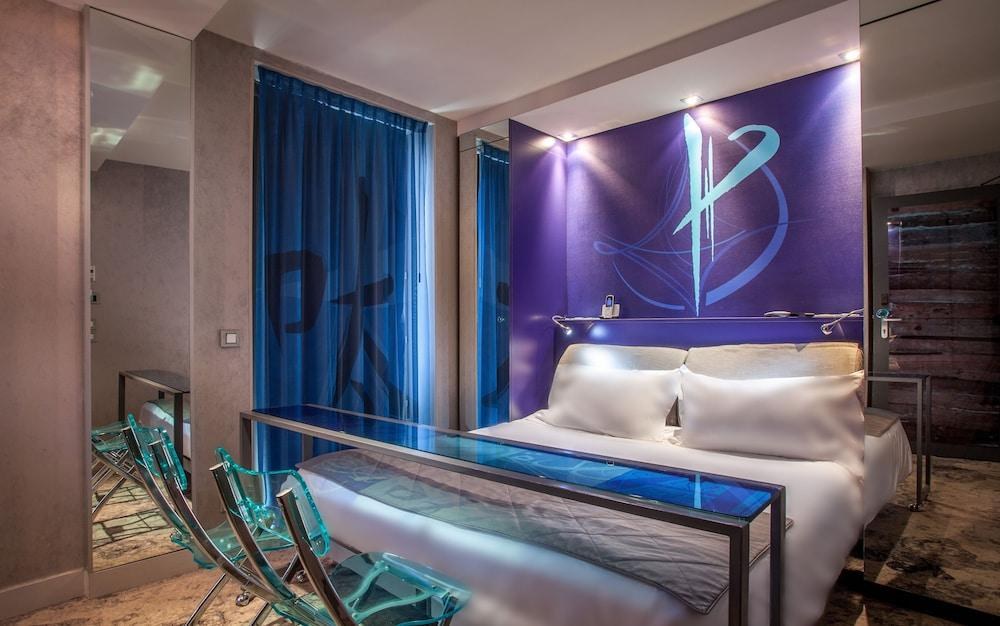 Apostrophe Hotel photo 2