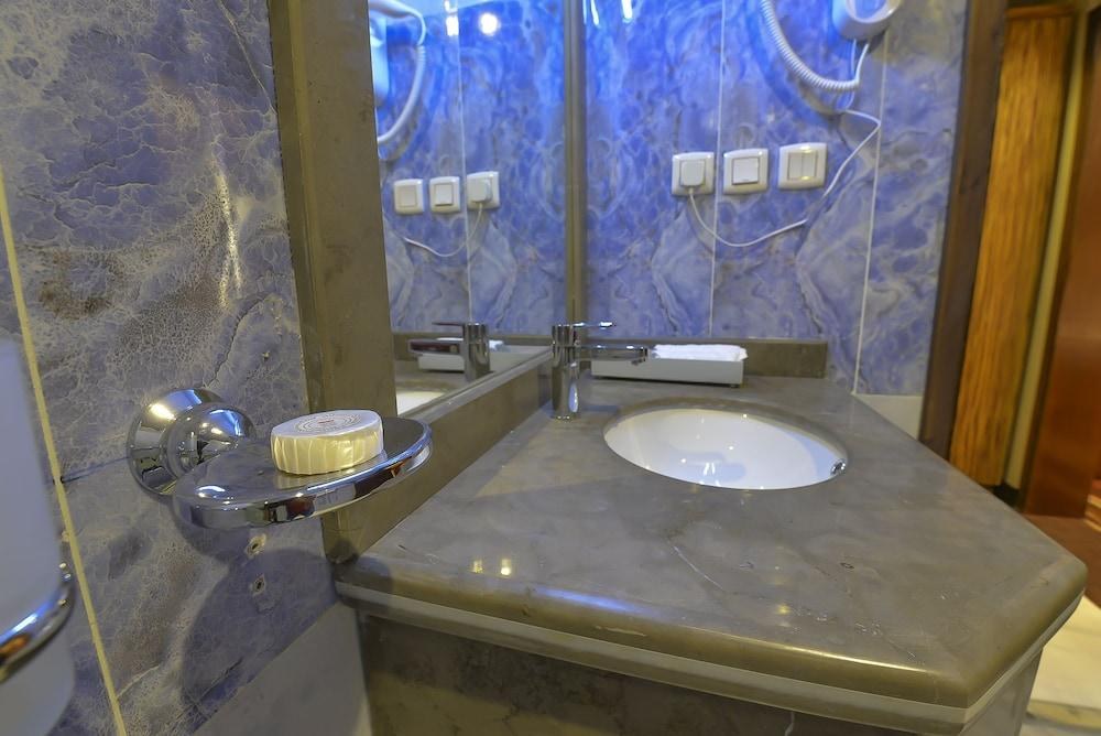 Crown Town Hotel photo 4