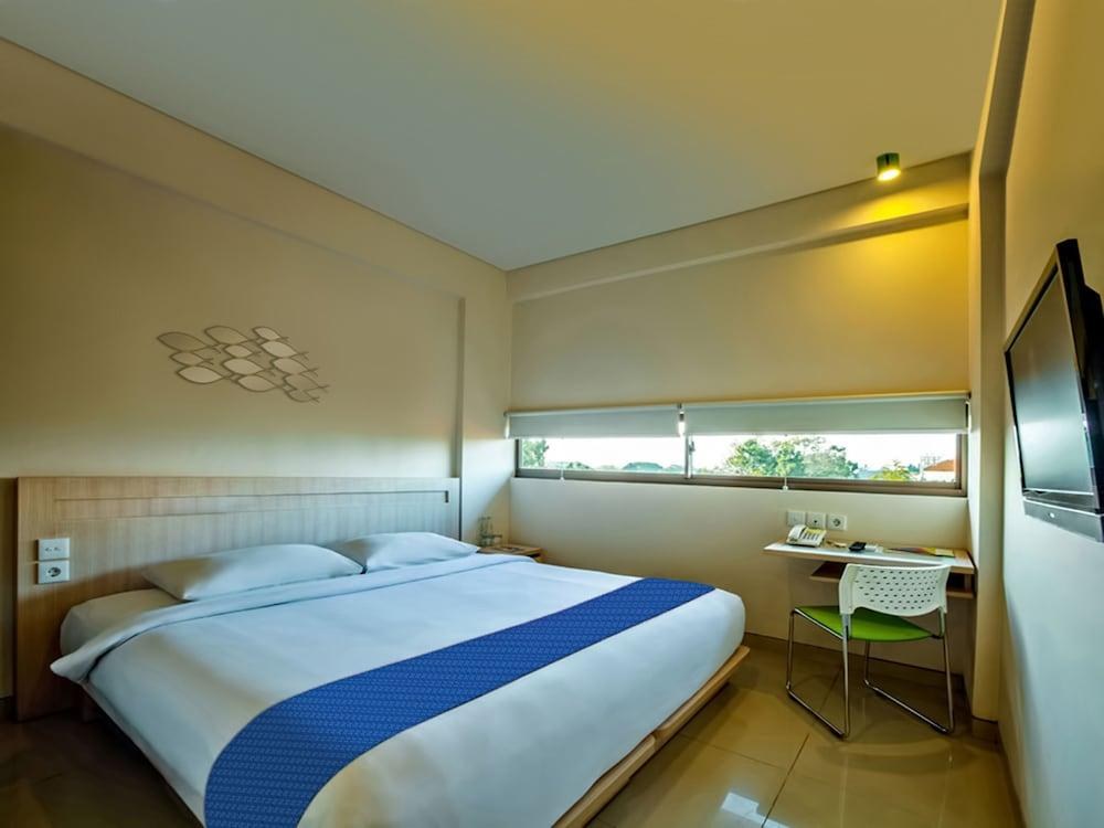 J HOTEL KUTA BY JAYAKARTA photo 2