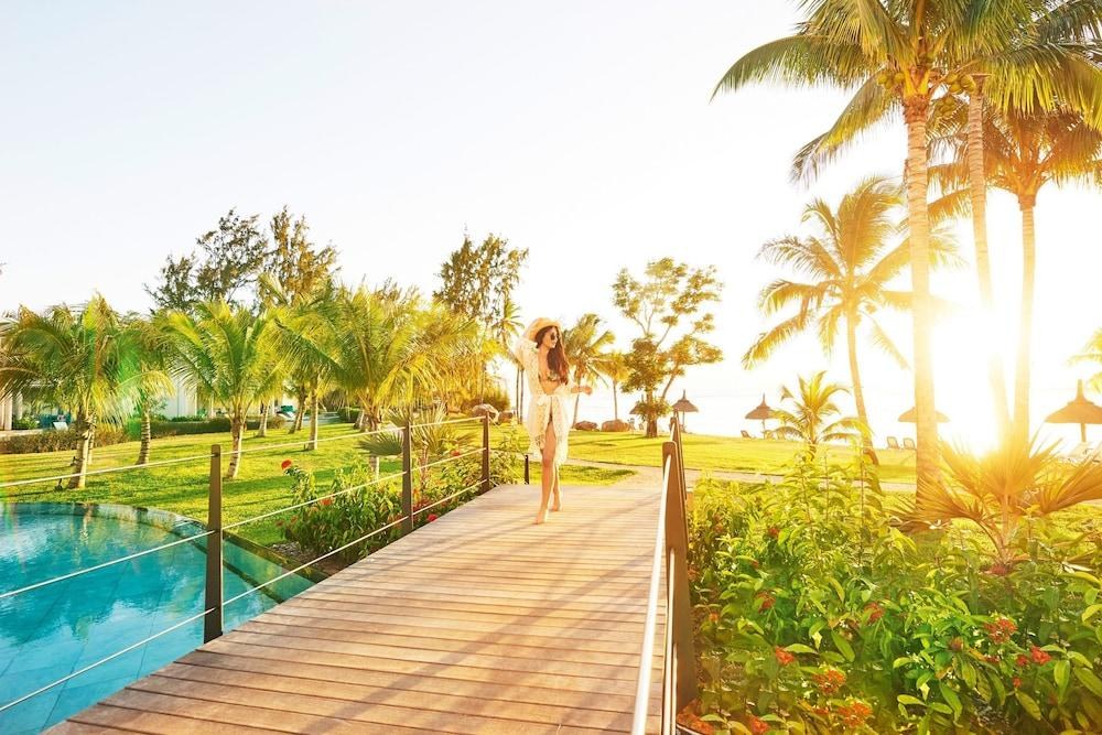 Victoria Beachcomber Resort and Spa photo 3