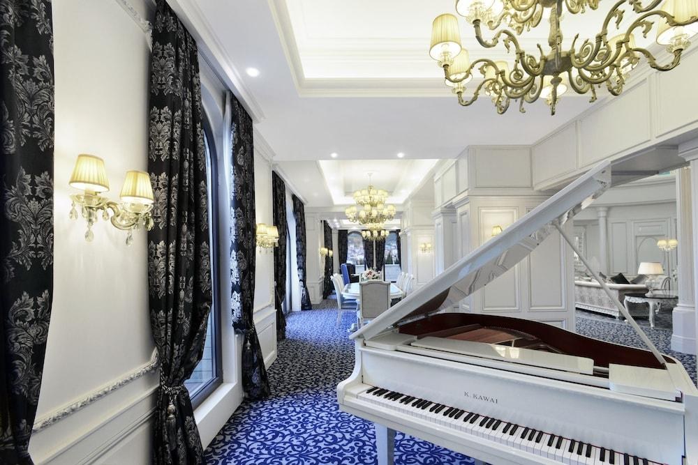 AMBASSADORI TBILISI HOTEL photo 2