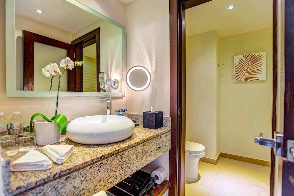 HOTEL HIDEAWAY AT ROYALTON PUNTA CANA ONLY ADULTS photo 3