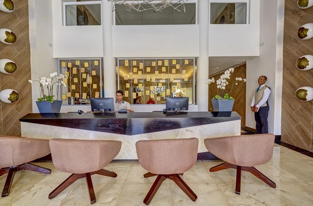 HOTEL HIDEAWAY AT ROYALTON PUNTA CANA ONLY ADULTS photo 4