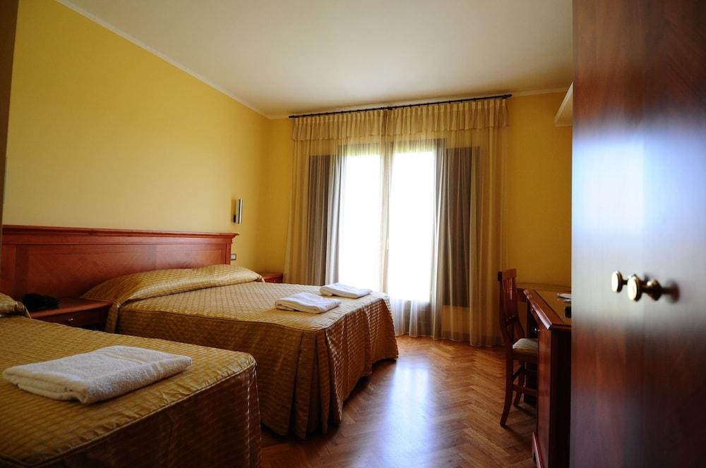 CORTE DEI GRECI RESORT AND SPA - HOTEL ZEUS photo 1