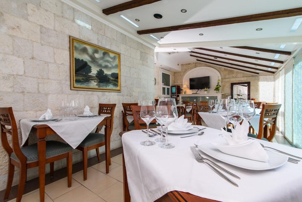 HOTEL VILA SIKAA photo 3