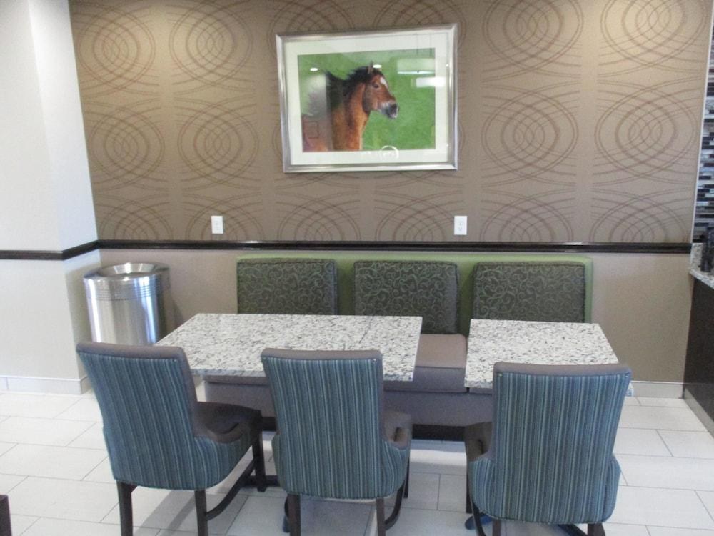Best Western Plus Executive Residency Elk City photo 2