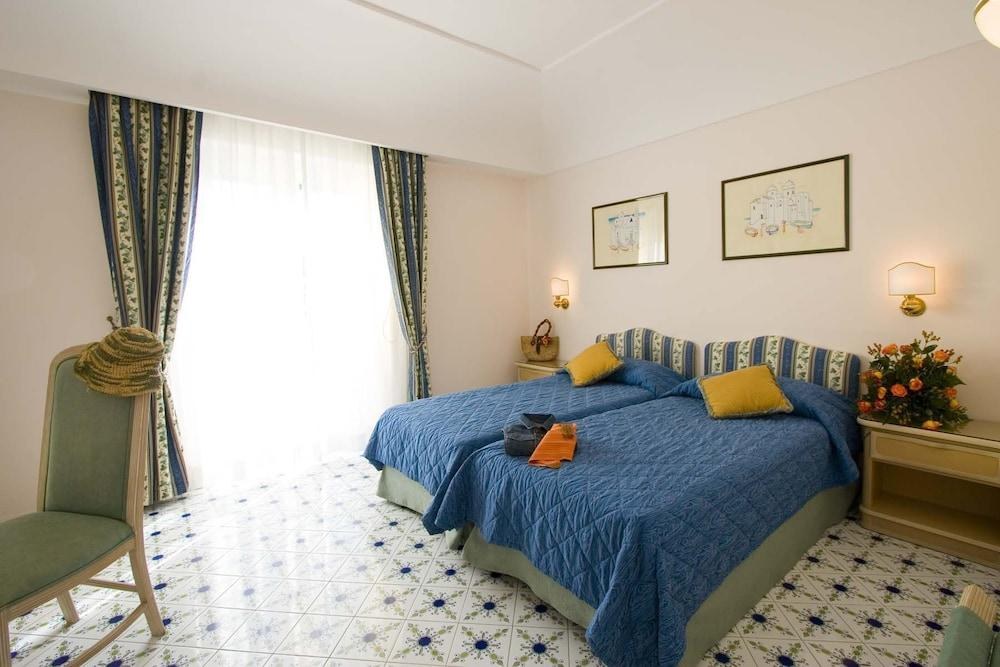 CONTINENTAL ISCHIA photo 4