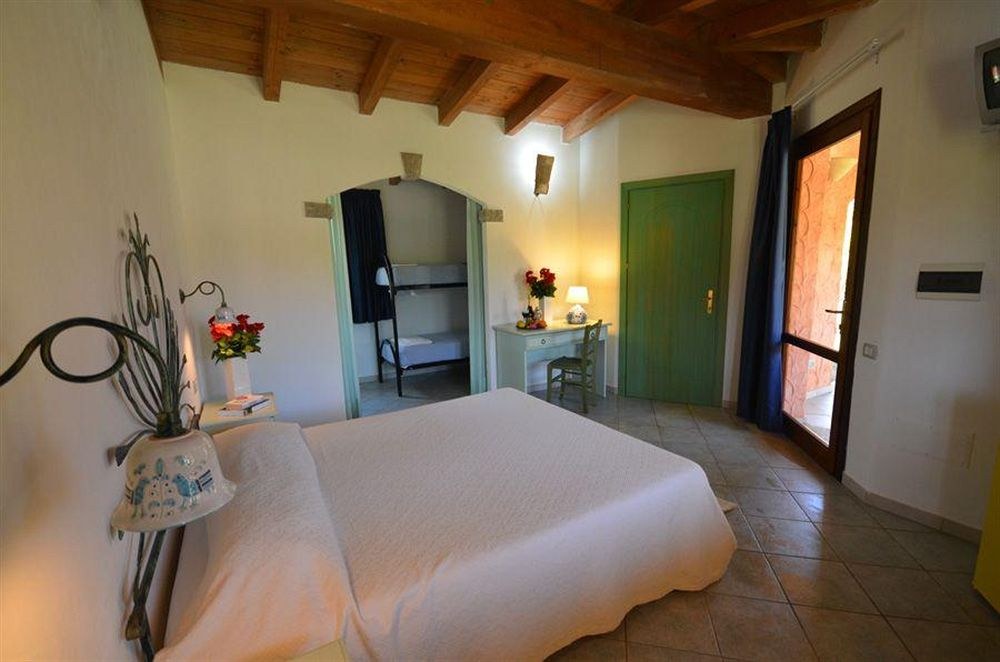 LIMONE BEACH RESORT photo 1