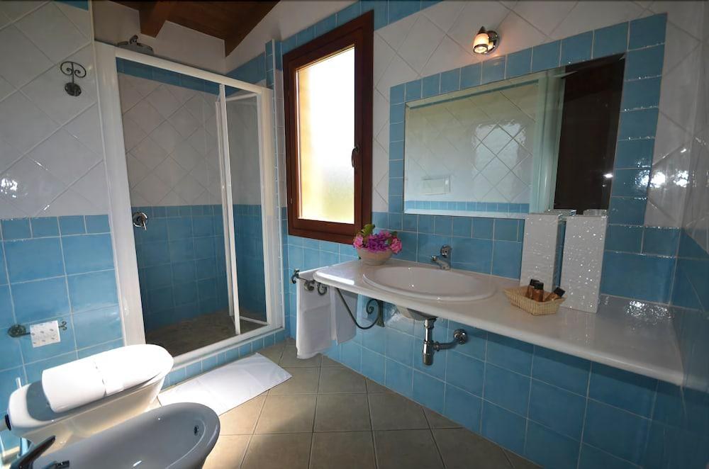 LIMONE BEACH RESORT photo 2