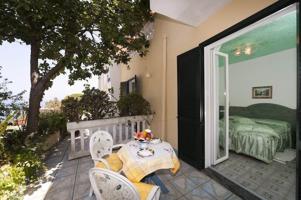 Hotel Giardino Delle Ninfe E La Fenice photo 4
